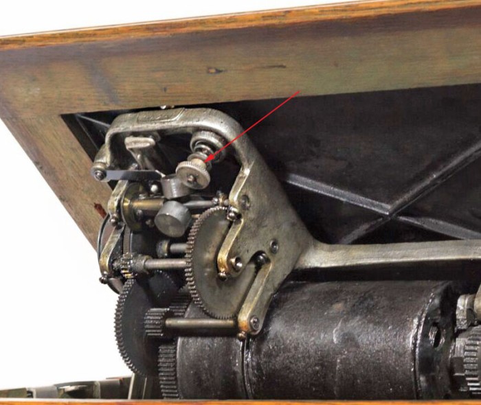 Edison Triumph carriage bolt enlarged view.jpg