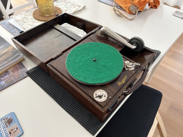 General overview of gramophone (1)