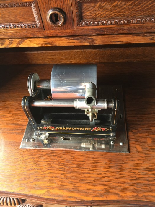 AG Desk1.jpg