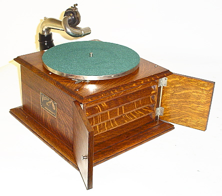 VV-IV Victrola.jpg