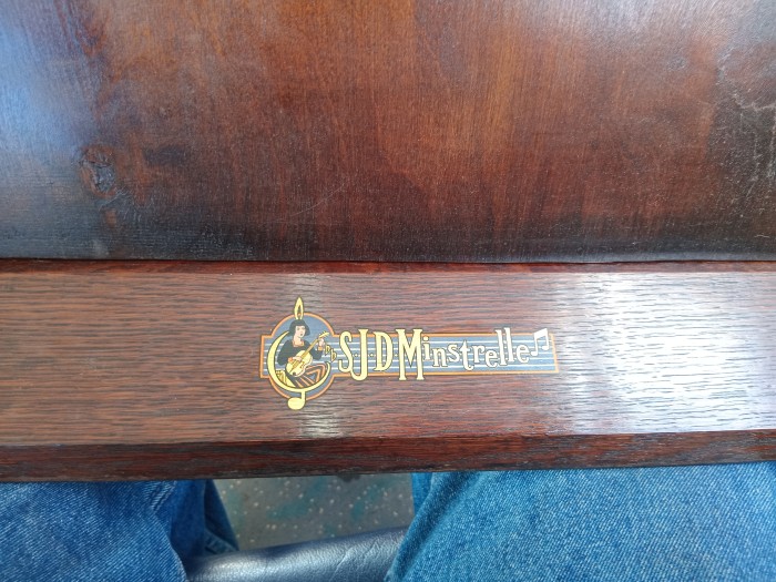 Gramophone lid