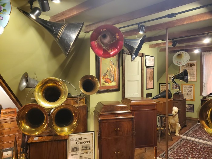 Horns3.jpg