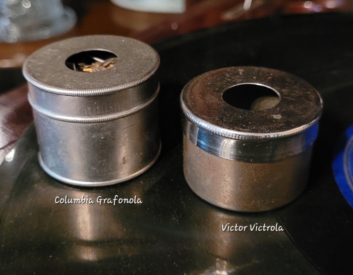 Grafonola Nopareil needle cup.jpg