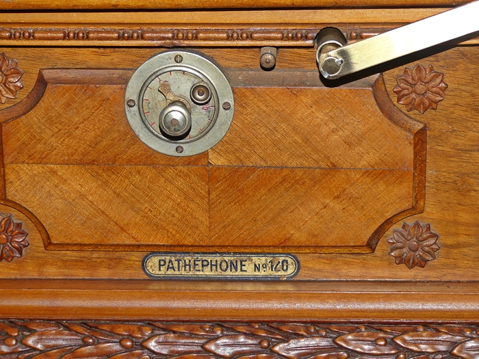 Pathe 120 with 14-inch disc 4.JPG