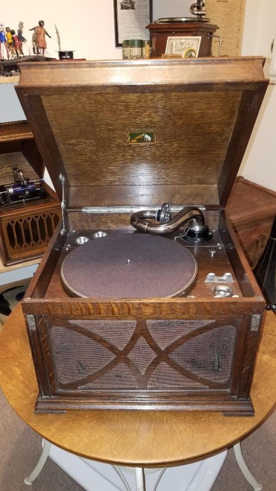 hmv1.jpg