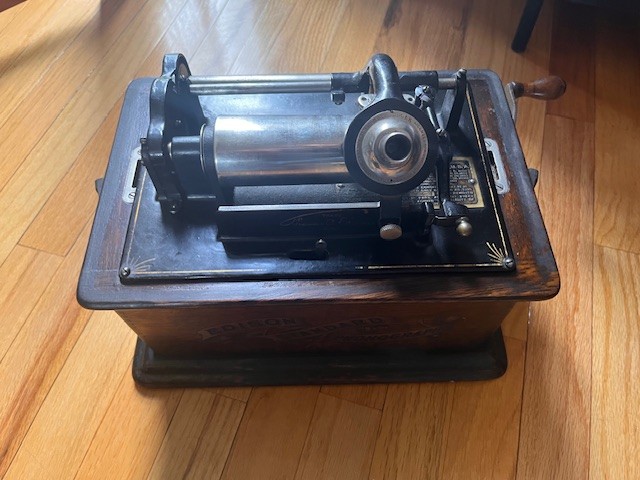 Phonograph.jpg
