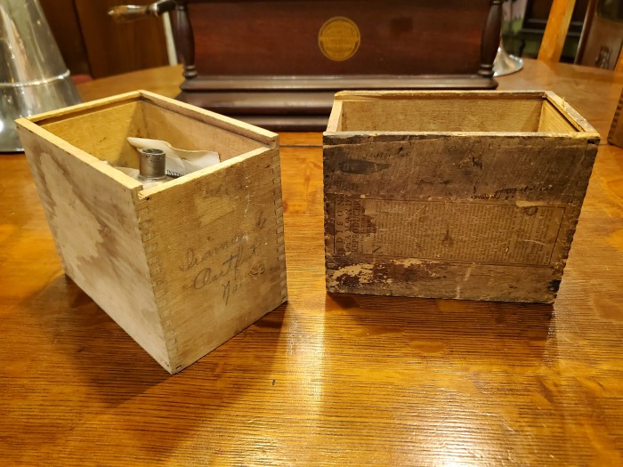 Box2.jpg