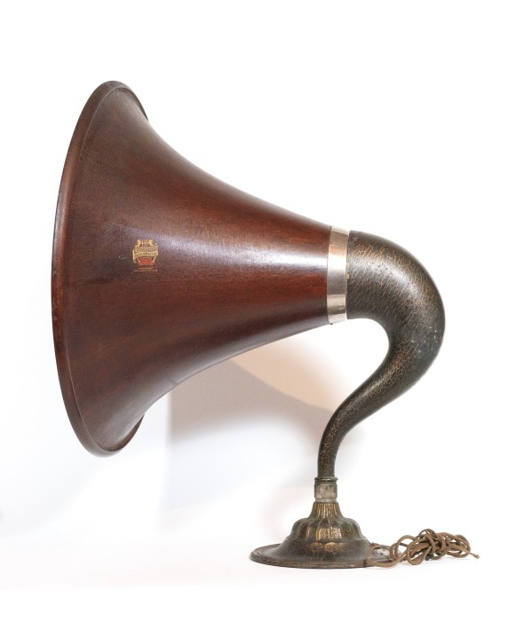 radio music master horn.jpg
