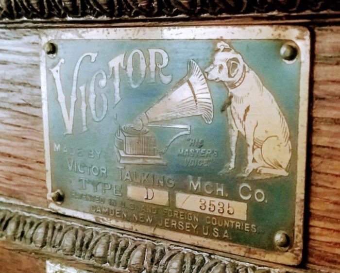 Vic D ID plate.jpg