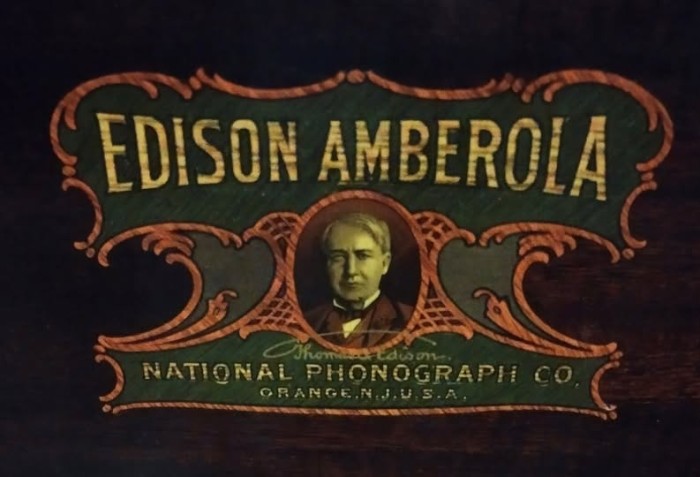 Amberola decal.jpg