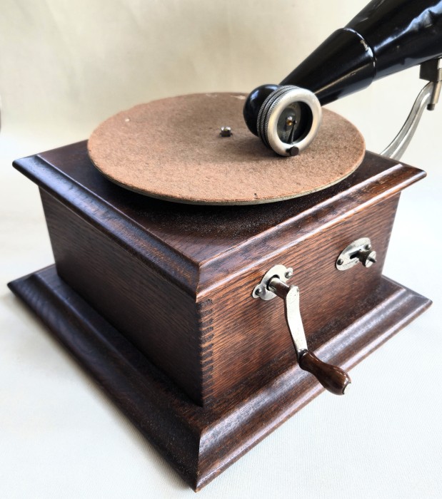 Victor Jr Black (3).jpg